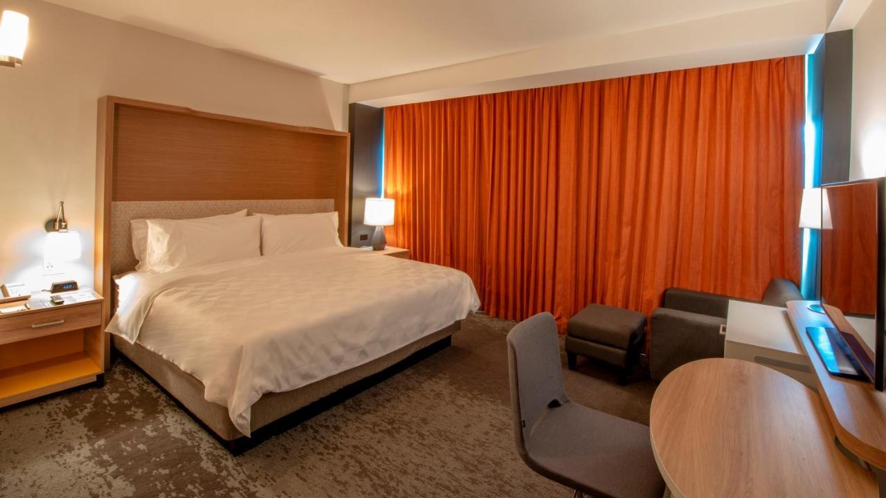 Holiday Inn & Suites - Merida La Isla By Ihg Mérida Quarto foto