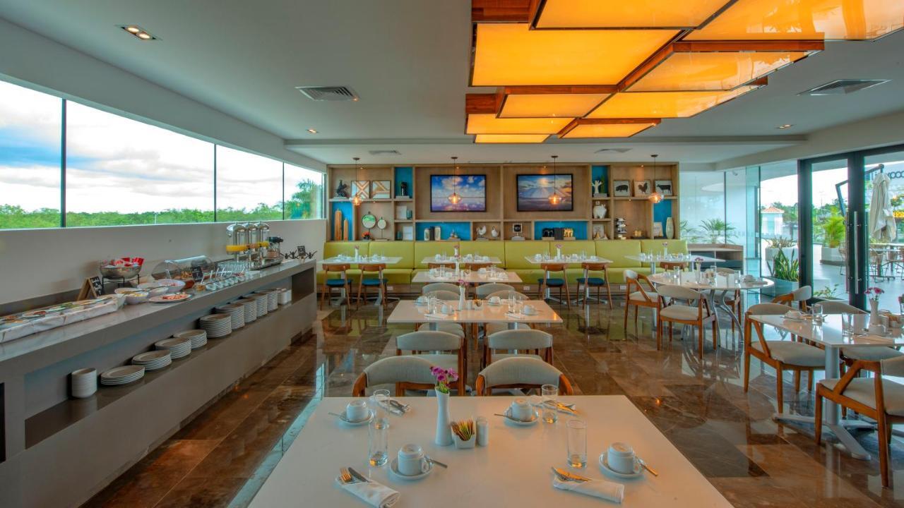 Holiday Inn & Suites - Merida La Isla By Ihg Mérida Exterior foto