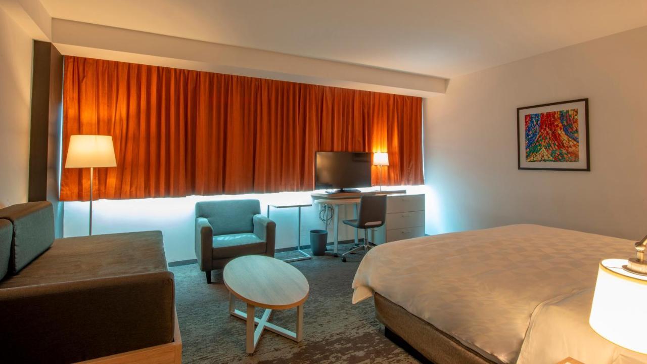 Holiday Inn & Suites - Merida La Isla By Ihg Mérida Exterior foto